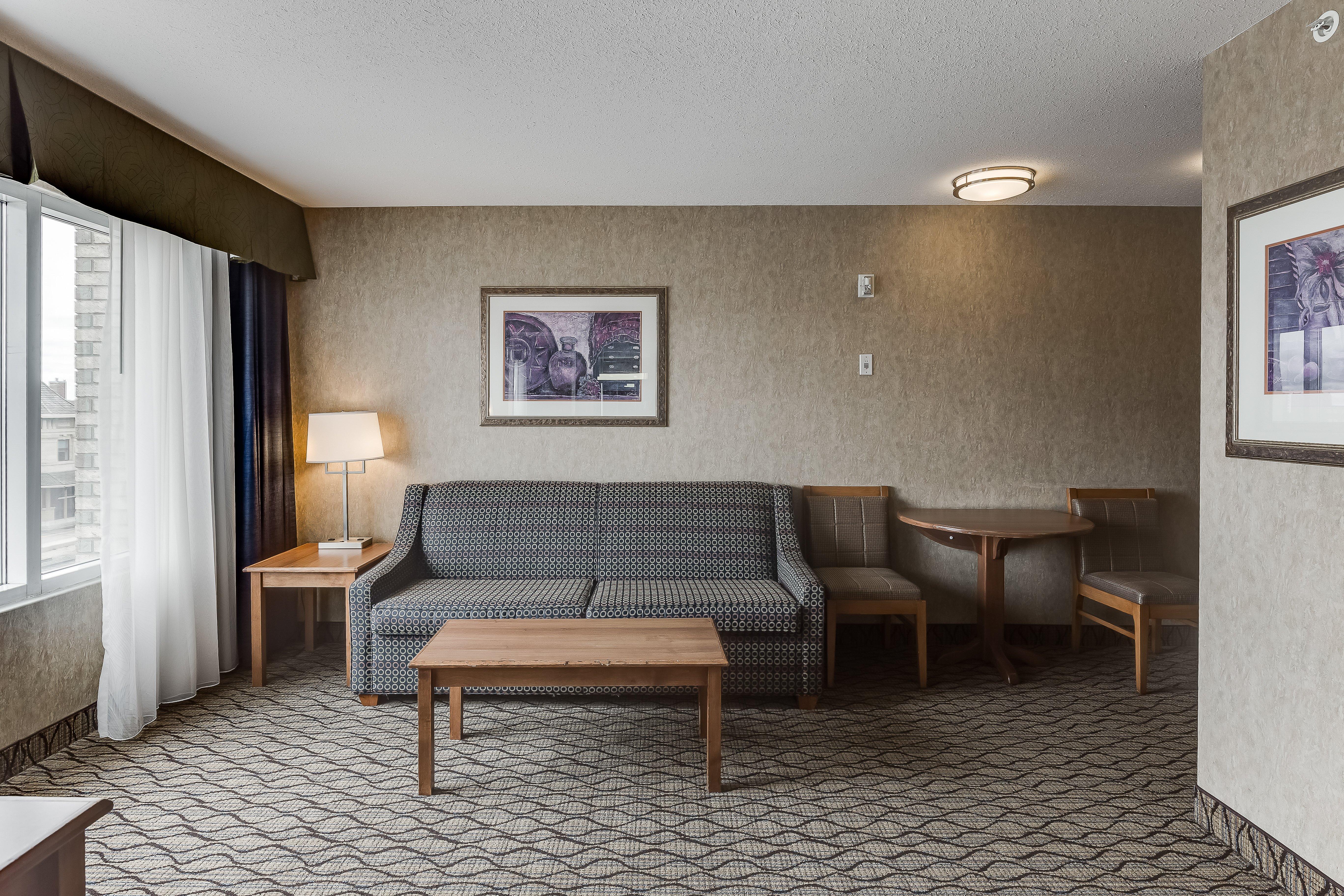 Holiday Inn Express Hotel & Suites Saskatoon By Ihg Ngoại thất bức ảnh